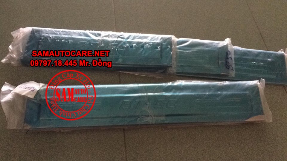 Nẹp Bước Chân Mazda BT-50